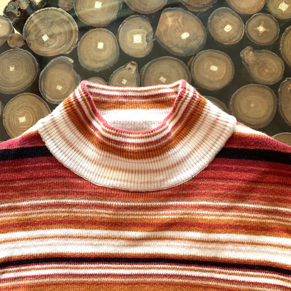 Fitted Ribbed Sweater Dress - Picture 3 of 6